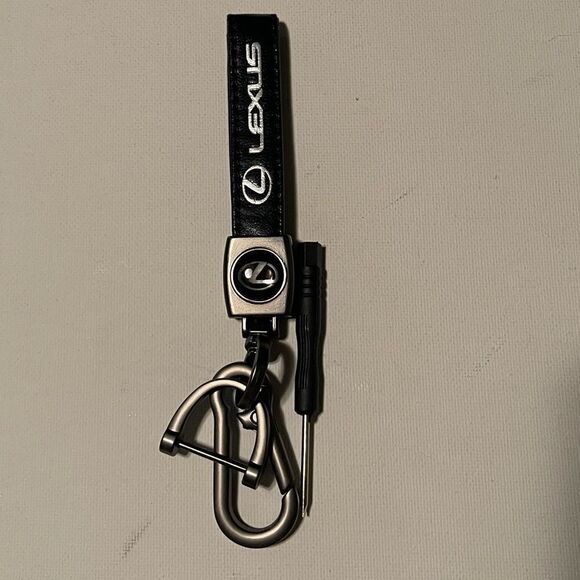 Lexus Logo Key Fob Keychain in Black and Silver Leather NWT - Picture 1 of 4